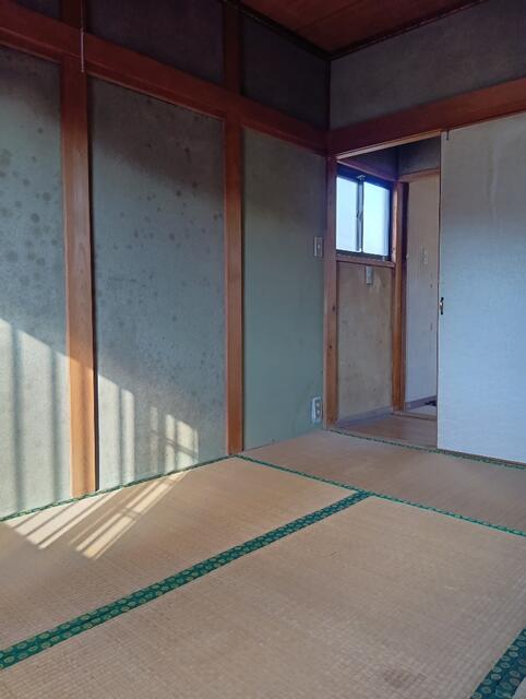 リビング以外の居室／２階　和室６帖