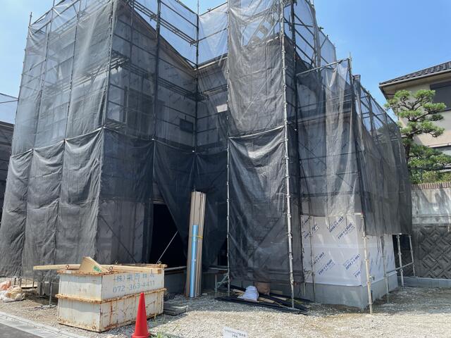 現地　建築中