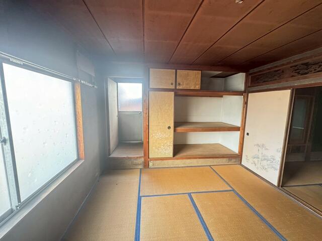 ２階、８帖和室です♪