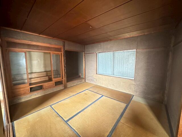 ２階和室です♪　収納充実しています♪
