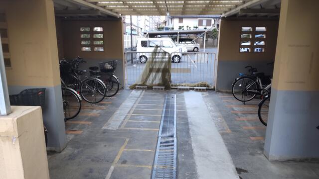 現地（外観）／駐輪場１