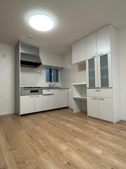 キッチン／キッチン＋カップボード　無駄のない造りのシステムキッチン／撮影日2023-01-27