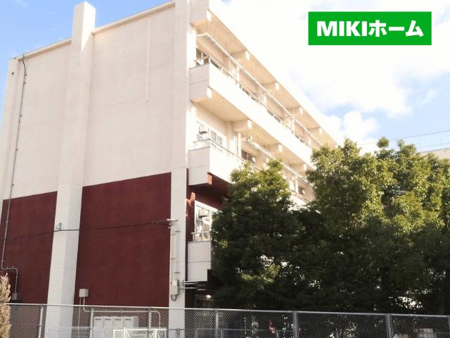 箕面市立中小学校 (354m)