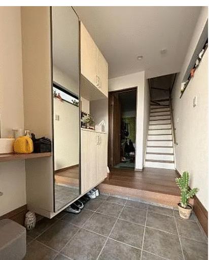 玄関／玄関　廊下　シューズボックスミラー付き