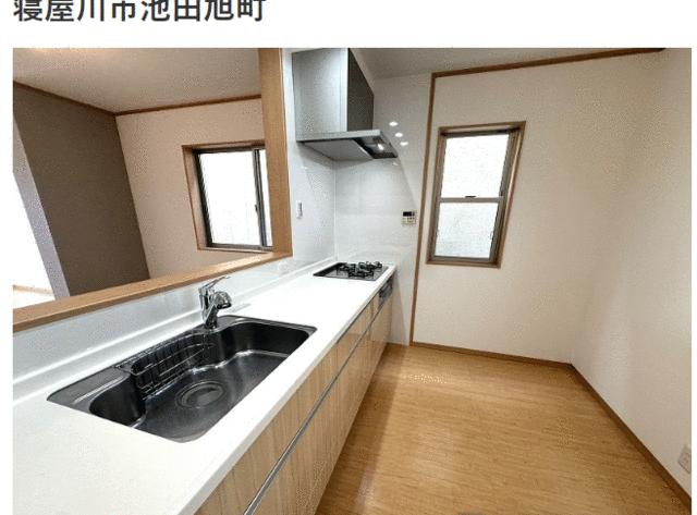 キッチン／システムキッチン新品同様　ガスコンロ新調　レンジフード新調