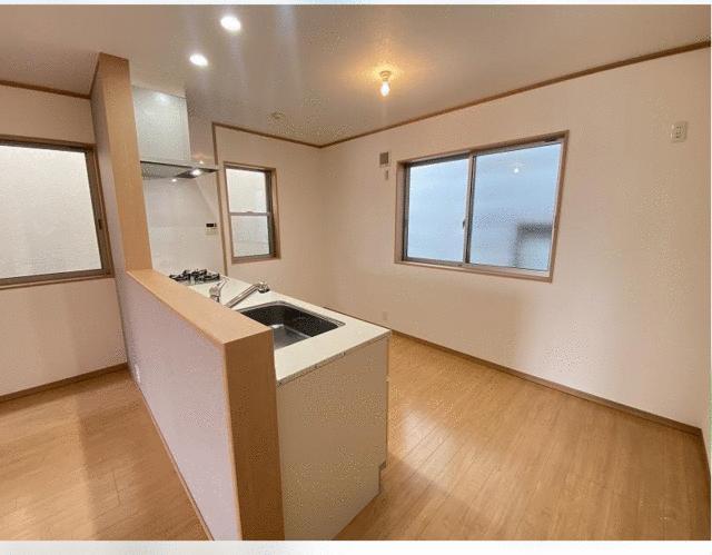 キッチン／システムキッチン新品同様　ガスコンロ新調　レンジフード新調