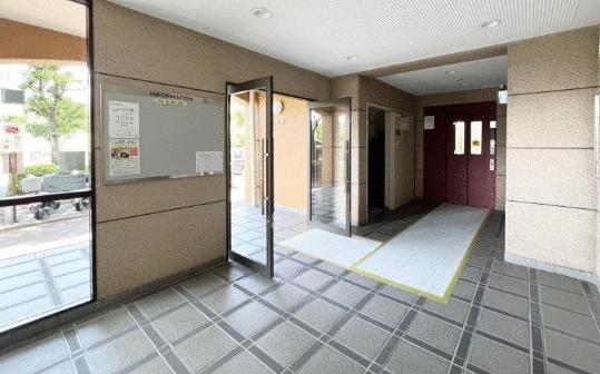 共用部エントランス／エントランス