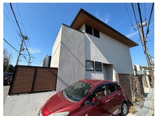 現地（外観）／住友林業施工の注文住宅です　令和４年５月新築の築浅物件です