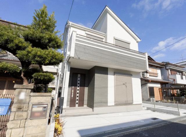 現地（外観）／南向き　陽当たり　通風　良好です