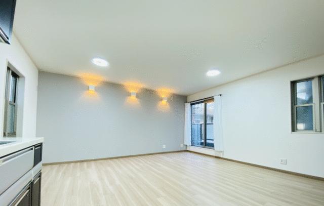 リビング／ＬＤＫ　広々１５帖　フロアタイル張替え新調　床暖房付