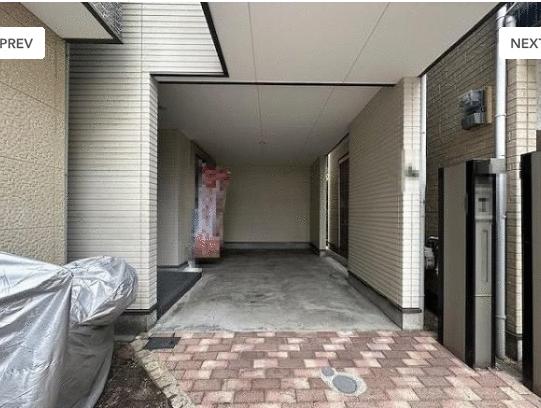 現地（駐車場）／床暖房３か所付の邸宅です