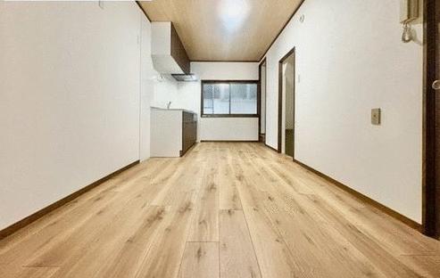 リビング／ＬＤＫ　９帖　フロアタイル張替え新調