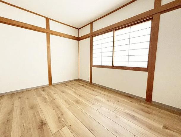 リビング以外の居室／洋室　フロアタイル張替え新調