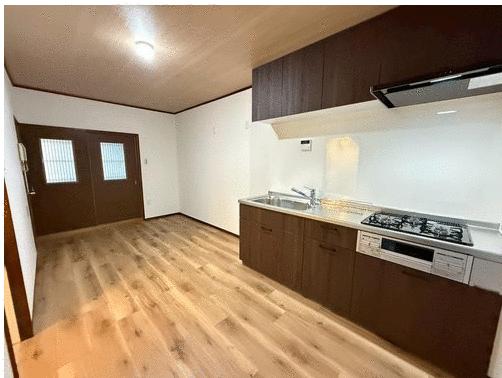 リビング／ＬＤＫ　９帖　フロアタイル張替え新調