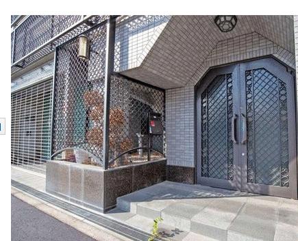 現地（外観）／南東向き　陽当たり　通風　良好です　駐車４台可能です　事務所