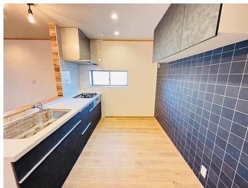 キッチン／システムキッチン新調　食洗器あり　キッチンパネル新調