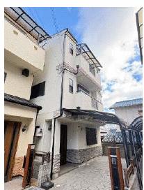 現地（外観）／重量鉄骨造です　外壁　屋根防水工事済み　カーポートあり