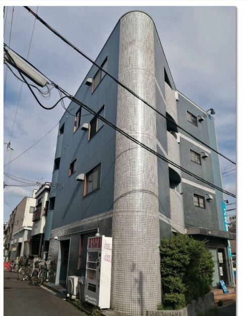 現地（外観）／３階部分　南向き　角住戸　陽当たり　通風　良好