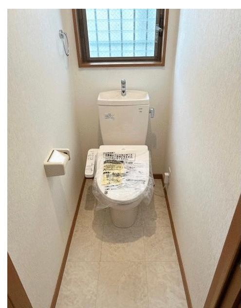 トイレ／シャワートイレ新調　１階　２階共