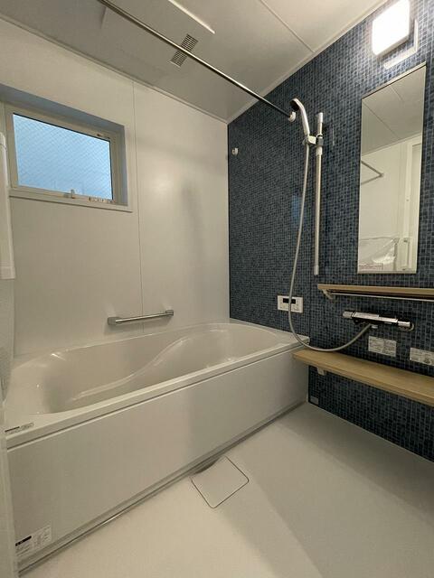 浴室／同仕様の施工例。浴室乾燥機、オートバス、追炊き機能完備です。