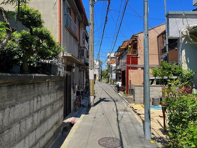 前面道路です。セットバック後の前面道路は約３．３ｍです。／撮影日2026-05-10