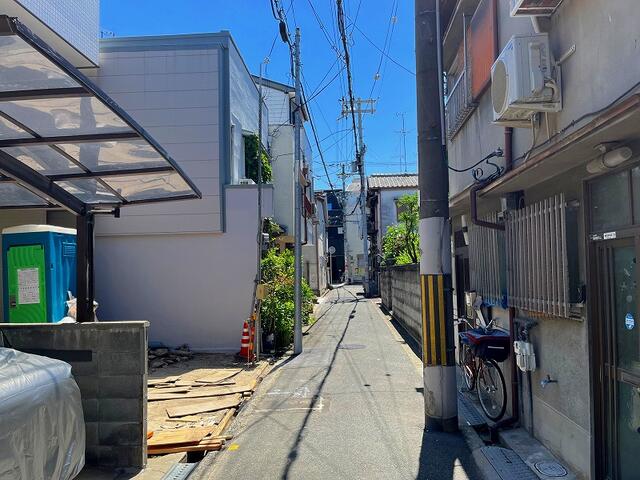 前面道路です。セットバック後の前面道路は約３．３ｍです。／撮影日2026-05-10
