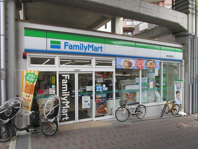 ファミリーマート北田辺駅前店 (200m)
