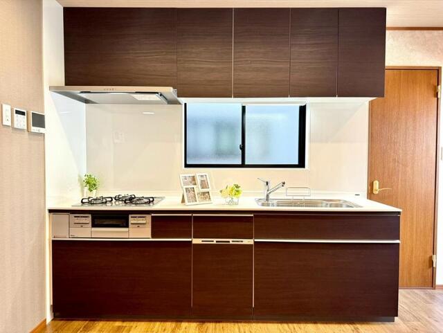 キッチン／食器洗浄乾燥機付きのシステムキッチン・キッチンパネル新調しま