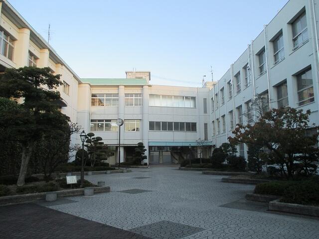 大阪市立松虫中学校 (480m)