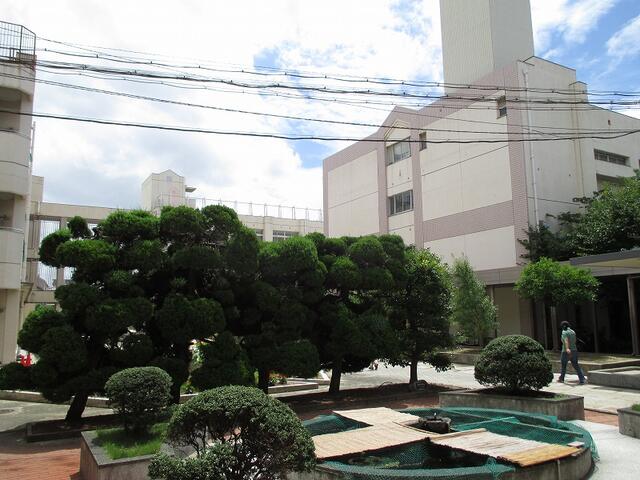 大阪市立丸山小学校 (200m)