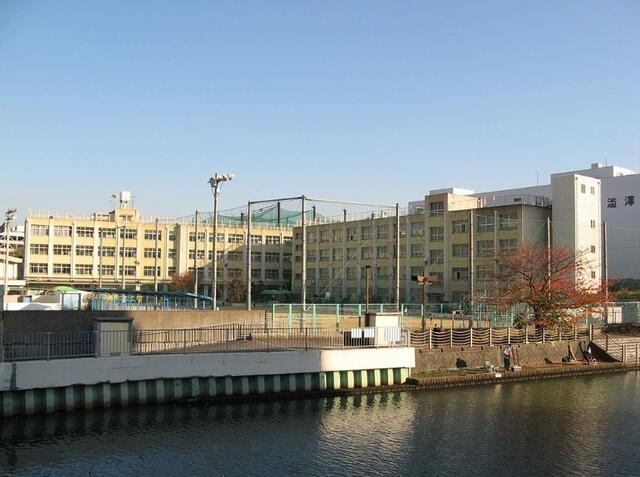 大阪市立鯰江東小学校 (90m)