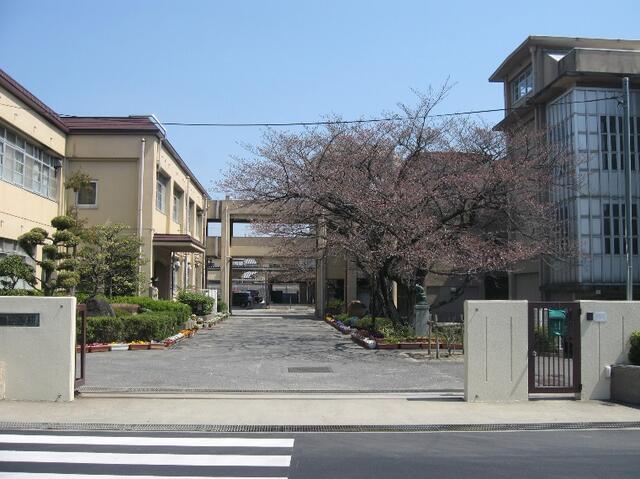 大阪市立城陽中学校 (1,600m)
