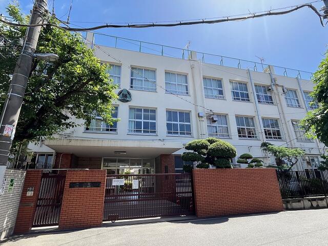 大阪市立勝山小学校 (320m)