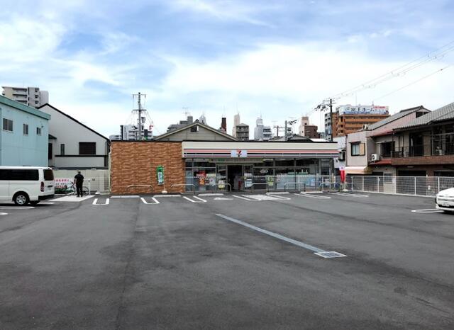 セブンイレブン大阪生野西１丁目店 (240m)