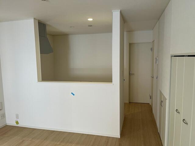 キッチン／開放感タップリな対面式キッチンです。家族と会話をしながらお料