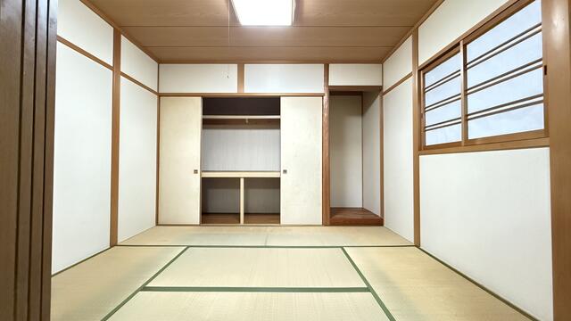 リビング以外の居室／６帖和室