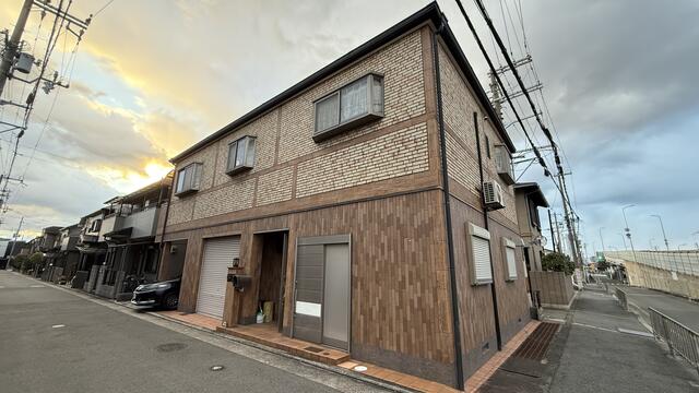 現地（外観）／タイル張りのデザイナーズ♪