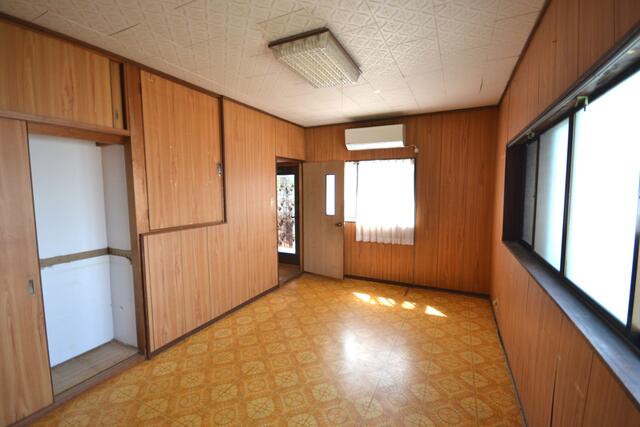 リビング以外の居室／洋室