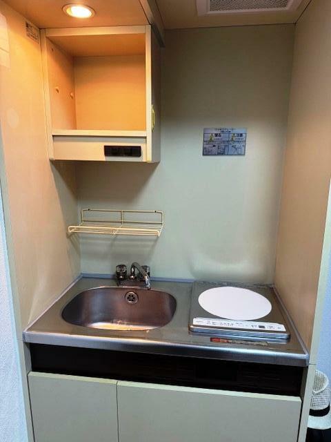 エアコン＆ＩＨコンロ新品交換、壁紙＆床張替え済で室内とても綺