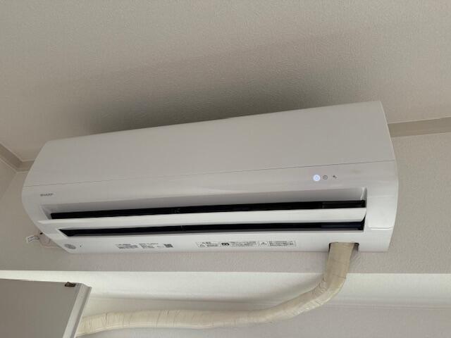 エアコン＆ＩＨコンロ新品交換、壁紙＆床張替え済で室内とても綺