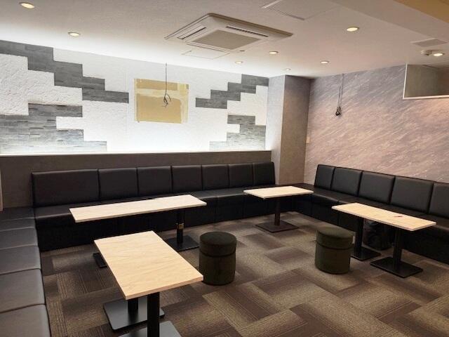 壁紙張り替え済み！　床タイルカーペットも張り替え済みで室内と