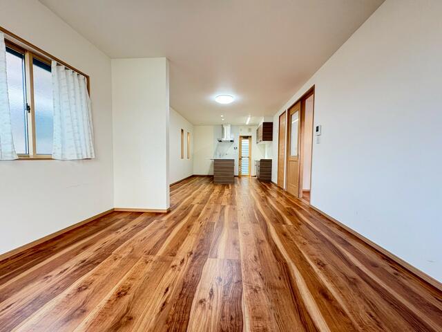 リビング／一直線に伸びるＬＤＫは視線が抜け、実際の広さ以上に開放感を感／撮影日2026-02-02