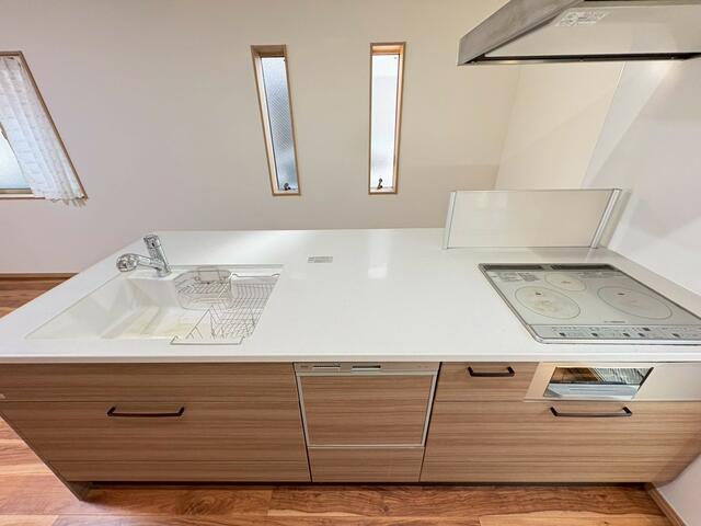 キッチン／ワークトップが広く、下ごしらえや配膳がしやすい対面キッチン。／撮影日2026-02-02