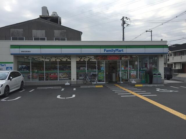 ファミリーマート堺南花田店 (79m)