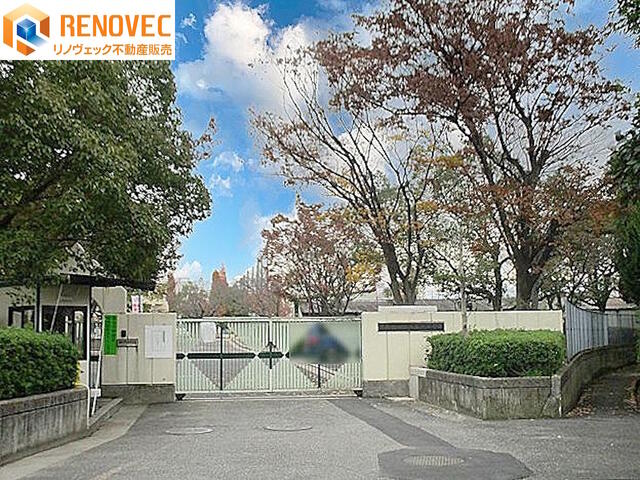 大阪狭山市立第七小学校 (848m)