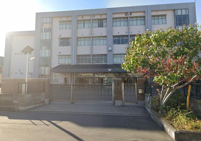 八尾市立大正中学校 (1,965m)