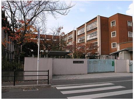 八尾市立刑部小学校 (450m)