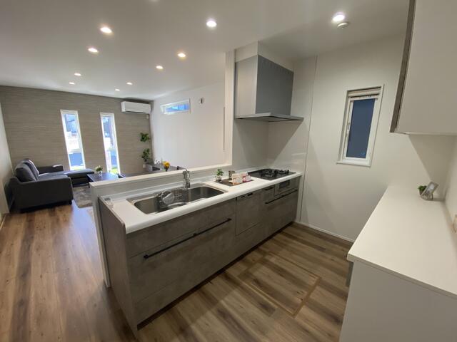 キッチン／ＬＤの家族と一体感があるカウンターキッチン／撮影日2025-10-17