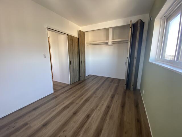 リビング以外の居室／自分時間を満喫できる空間。ワイドクローゼットですっきりした暮／撮影日2025-10-17