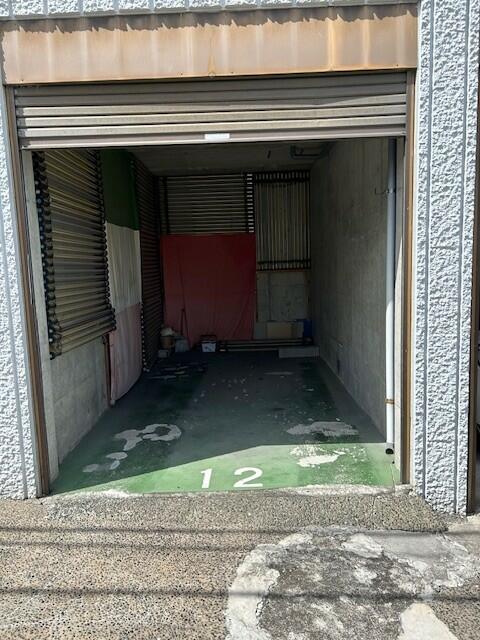 愛車はこちらの居住者専用駐車場に